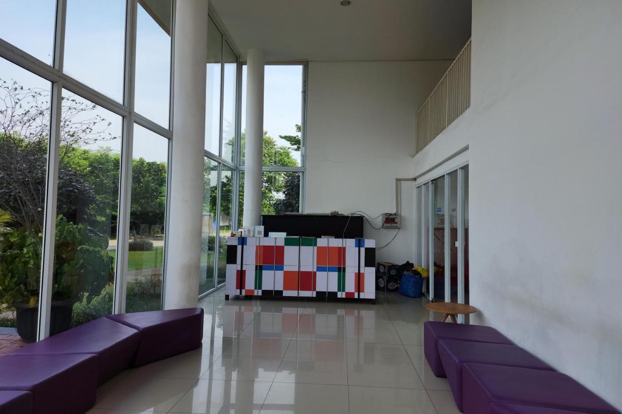 Barata Hotel Near Bandara Soekarno Hatta Tangerang Zewnętrze zdjęcie