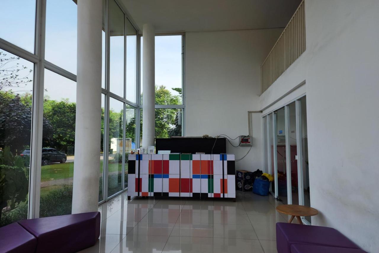 Barata Hotel Near Bandara Soekarno Hatta Tangerang Zewnętrze zdjęcie