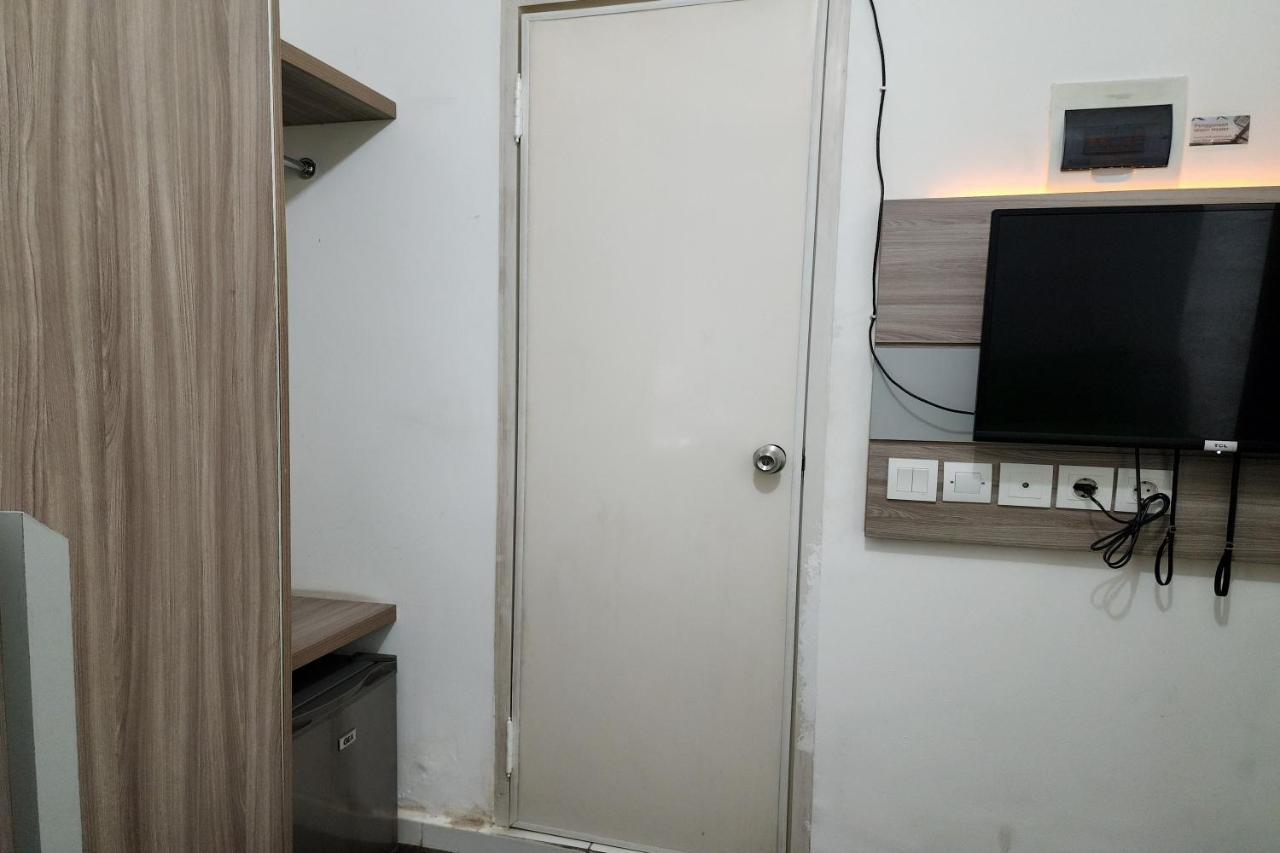 Barata Hotel Near Bandara Soekarno Hatta Tangerang Zewnętrze zdjęcie