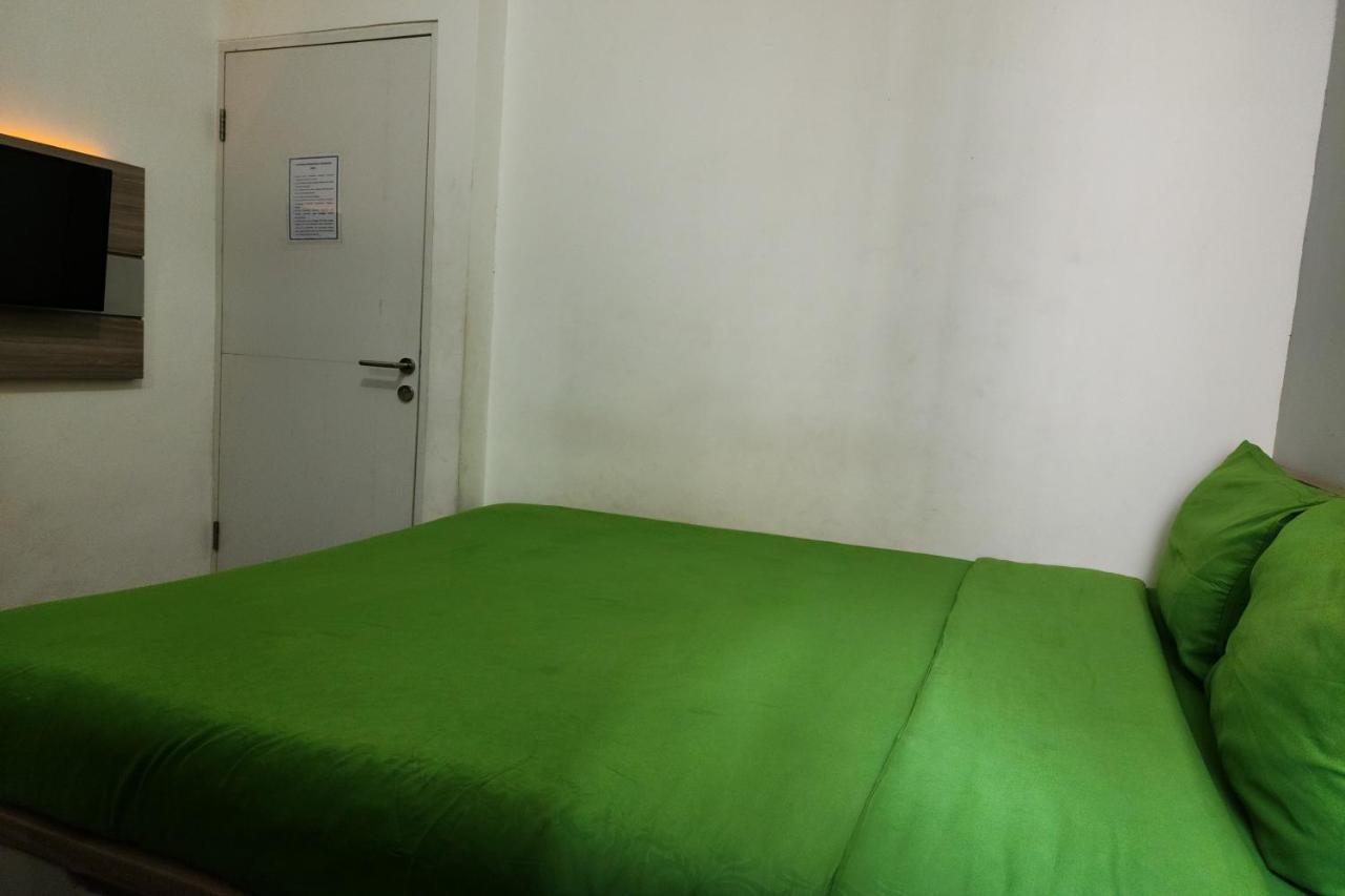 Barata Hotel Near Bandara Soekarno Hatta Tangerang Zewnętrze zdjęcie