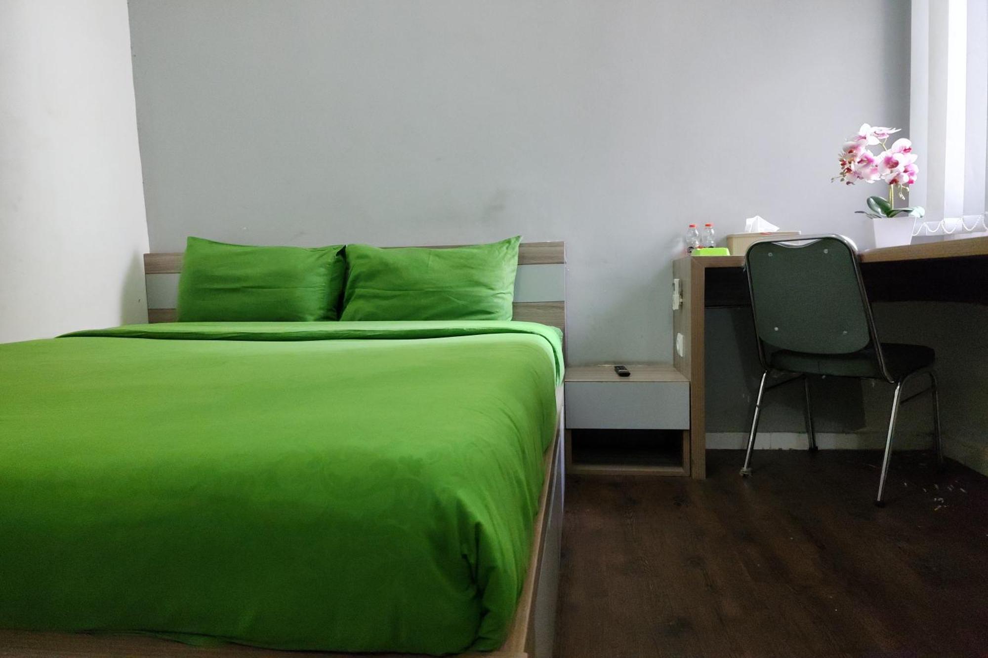 Barata Hotel Near Bandara Soekarno Hatta Tangerang Zewnętrze zdjęcie